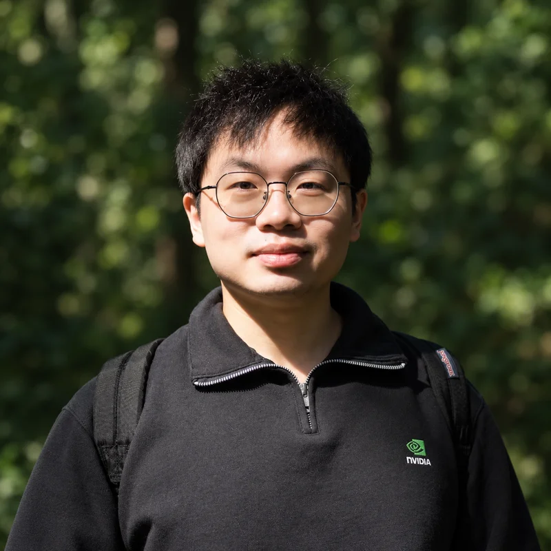hongyu/hongyu-forest-portrait.webp